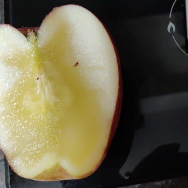 Honeycrisp Apples - 1/2 peck